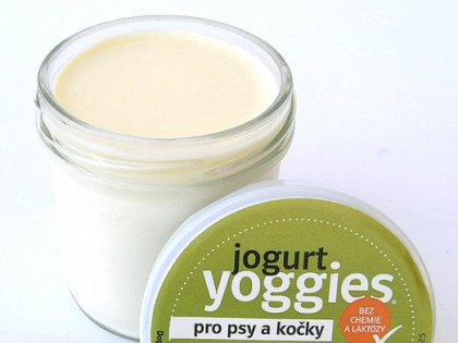 12 x Yoggies jogurt pro psy a kočky, 150g